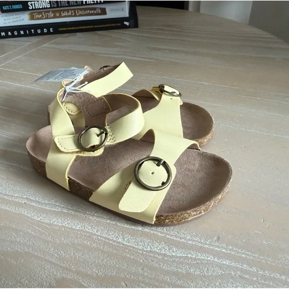 Old Navy|Baby girl/toddler pastel Yellow Buckle Strap Sandals,size 7•••NWT-Boho - Picture 1 of 8